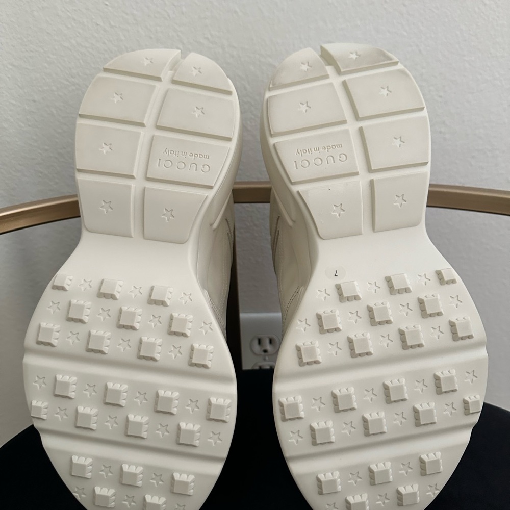 Gucci Cream Leather Sneakers With Multicolor North Face Logo View 4